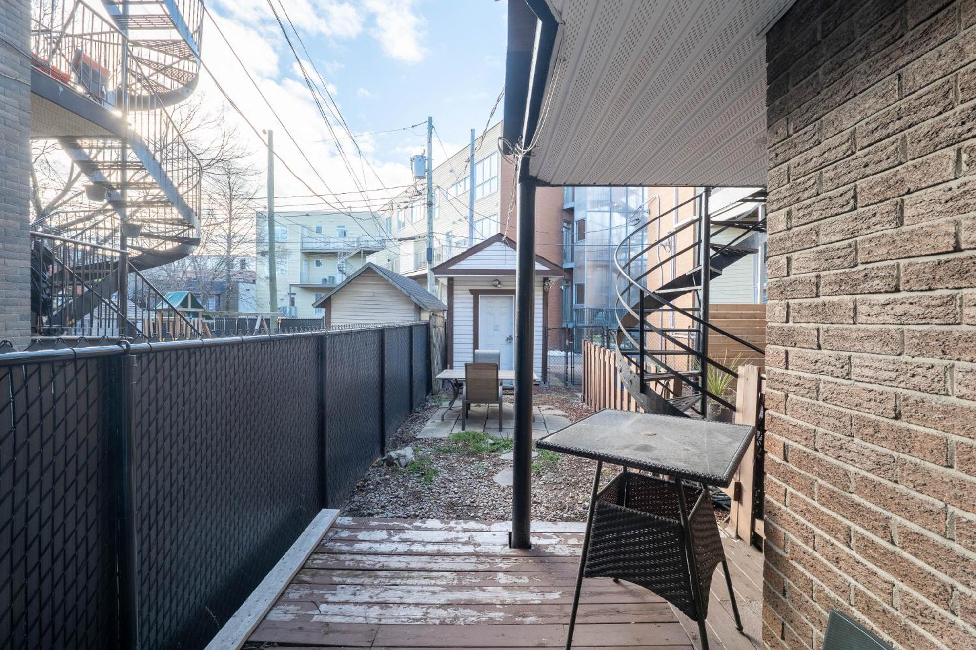Chez Sarah: Montreal Themed Cozy Loft Apartman Kültér fotó